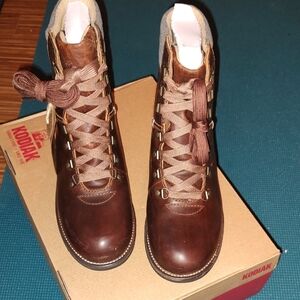 Kodiak Dark Brown Leather Lace-Up Boots